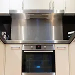 London Luxury 1 Bedroom Apartment Minutes Walk From Canary Wharf