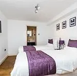 Battersea Studio Apartment
