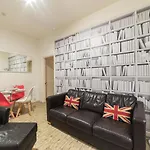 Oxford Street & Tottenham Court - Central London Apartment