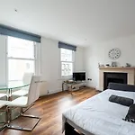 Gorgeous Apartment By Hyde Park