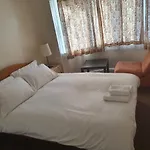 Elegant House 10 Minutes Walk To Wembley Stadium