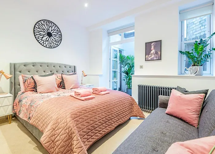 ARCORE Premium Rental Shaftesbury Avenue