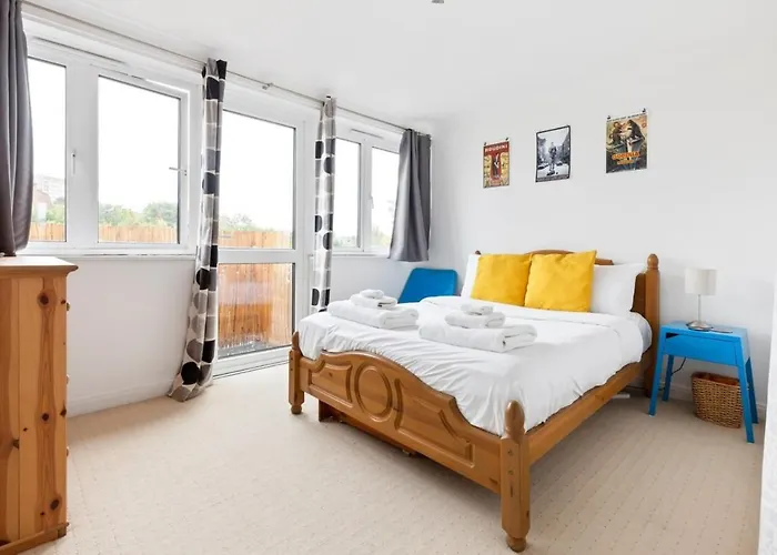 Spacious 2 Bedroom Apartment In Cricklewood