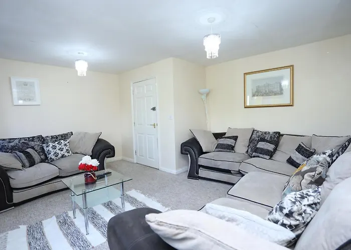 Lovely 4 Bed House London