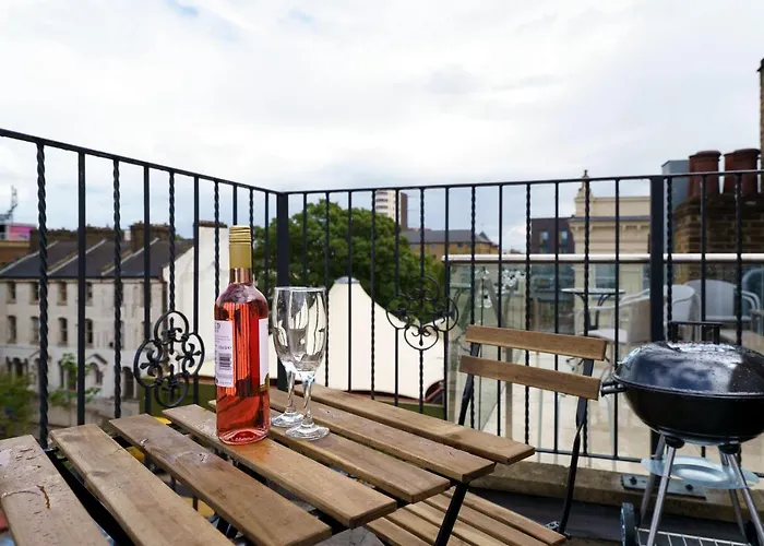 Flat In London