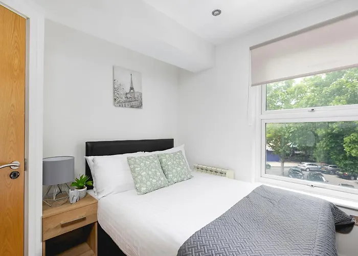 Skyvillion - Beautiful 3-Bed Central London Apartment
