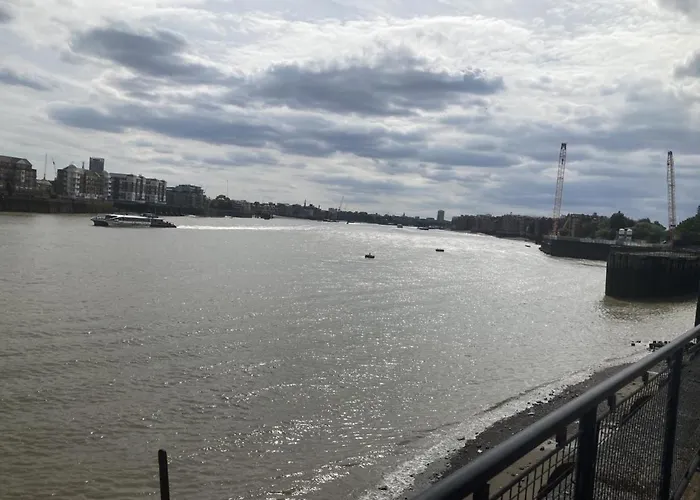 Limehouse Upon Thames Room In Great Location