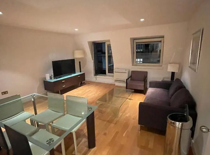 Oxford Street Apartment