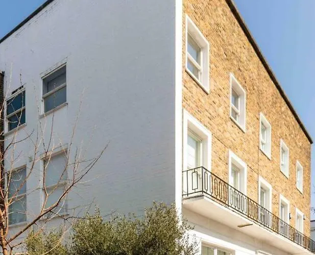 Spacious & Modern 3Brs House In Central London