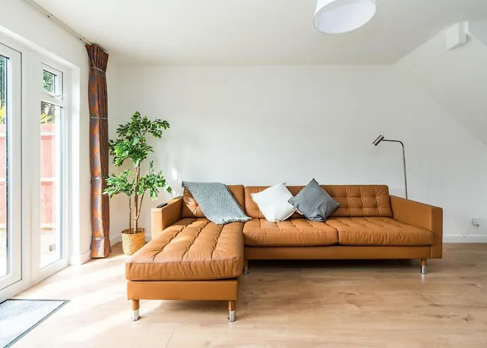 Sleek And Stylish 2Bd Home With A Garden Anerley