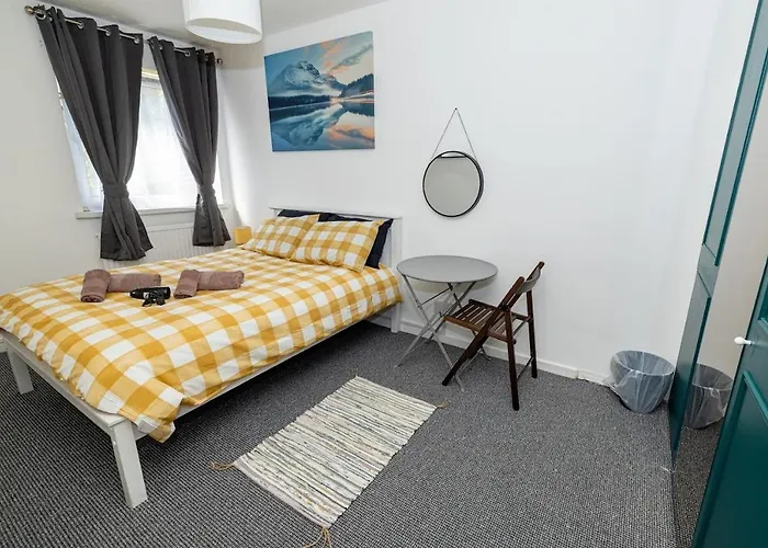 Nice Rooms In Mile End