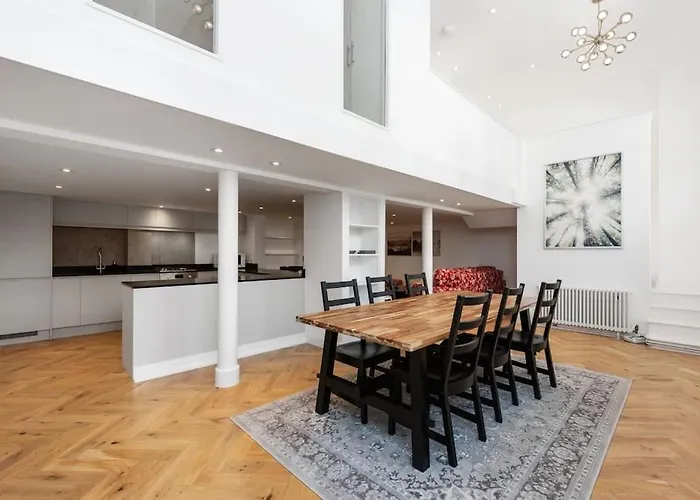 Modern Apartment In London