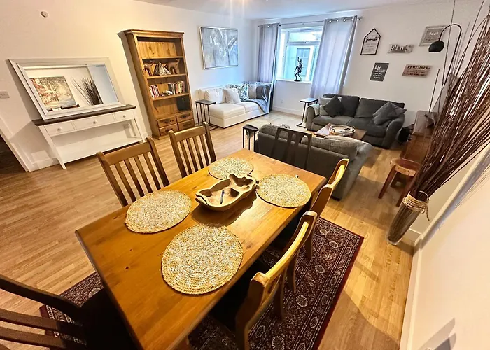 Bermondsey Apartment