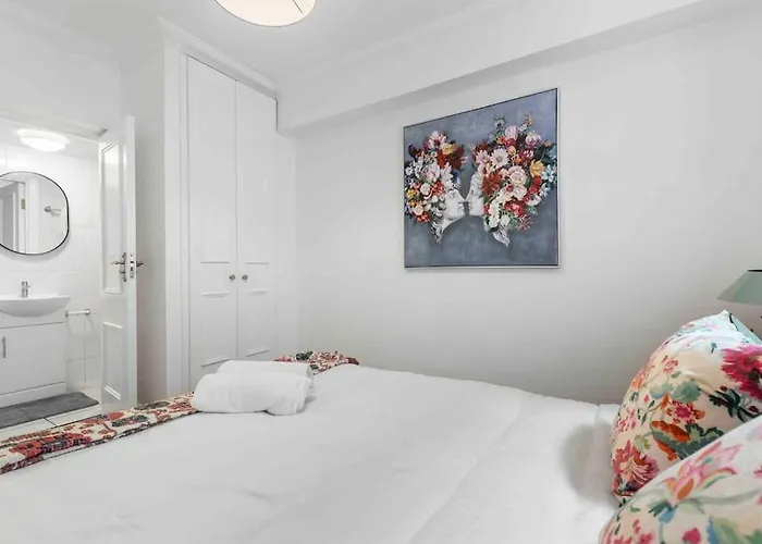 Hyde Park/Paddington Flat