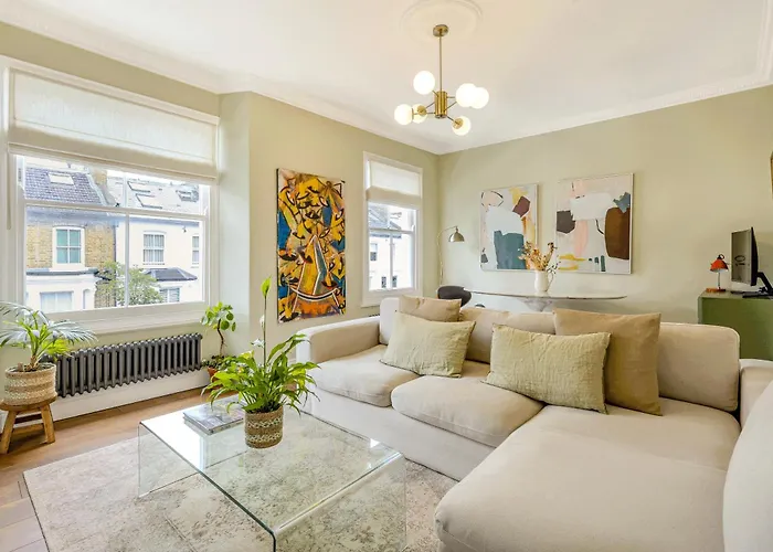 Peaceful Multilevel 2Br Flat With Garden In Fulham