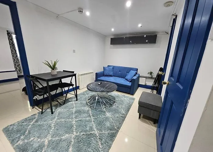 Affordable Comfort Flat In Islington London