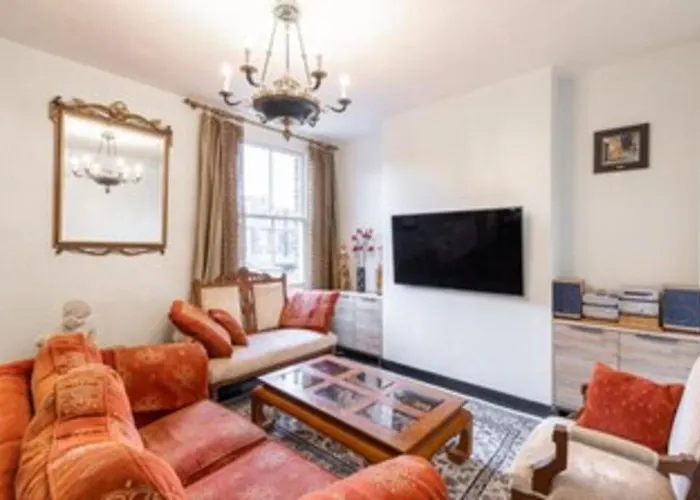 One Bedroom Flat, Fulham Broadway Near Chelsea