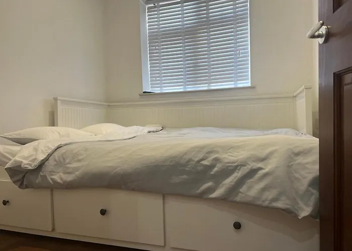 Self Contain Studio With Room, Double Bed, Kitchen