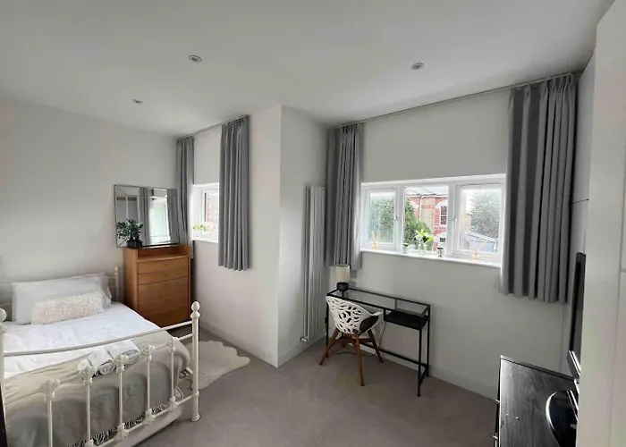 Cosy Single Room With Private Bathroom
