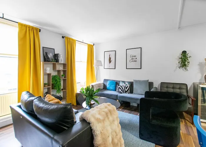 New! 2-Bedroom Apartment In Trendy Brick Lane