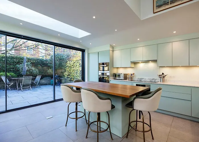 Veeve - Chiswick Victorian Gem