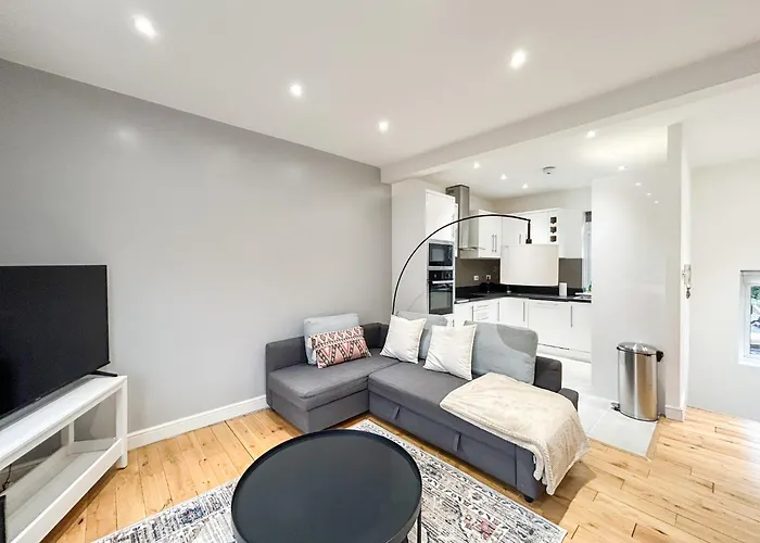 Central Camden Apartment P3