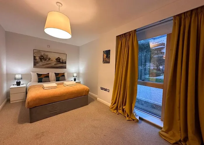 Modern 2 Bedroom Flat In Golders Green London
