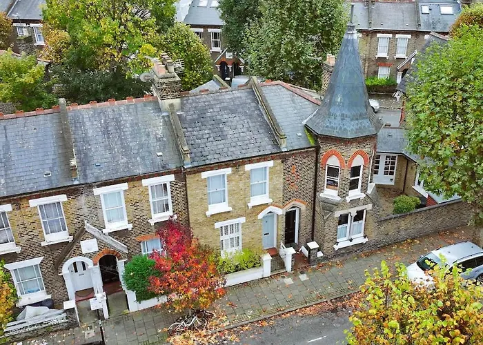 Newly Refurbished House Sleeps 5