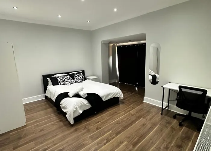 Black & White Double Bedroom