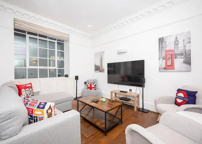 3-Bed Flat Ensuite Near Farringdon Barbican Pass The Keys