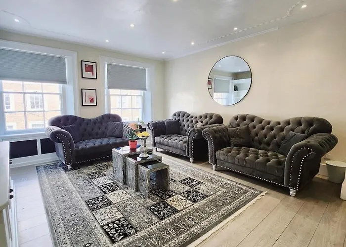 Gucci Flat In Knightsbridge