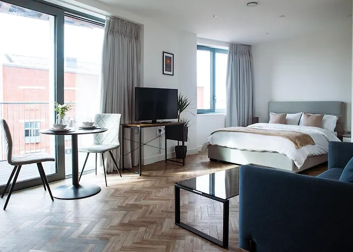 Cozy Apt Near Canary Wharf