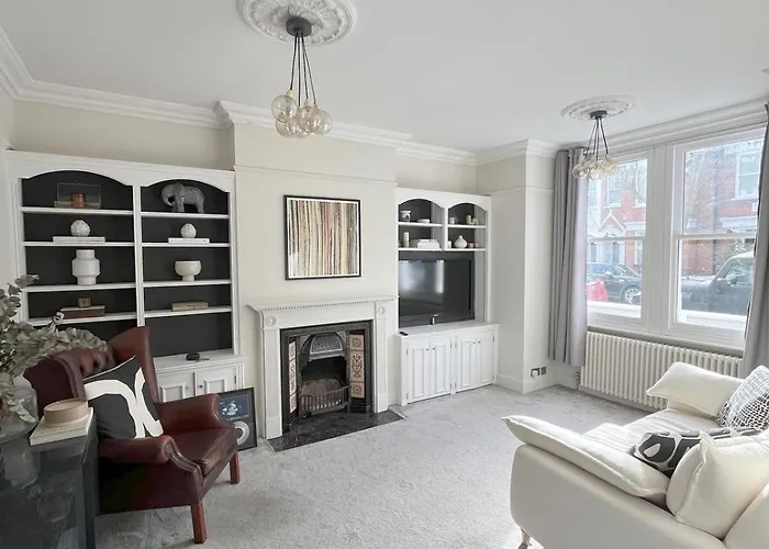 Gorgeous Riverside London Townhouse