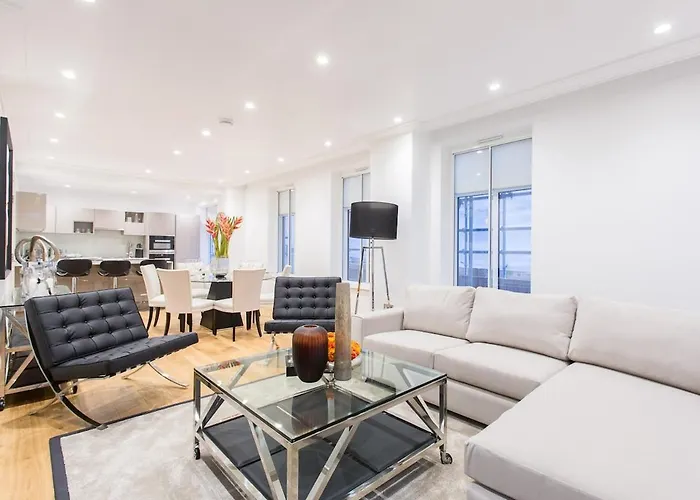 Luxury 2 Bedroom Flat Park Lane Pl2B