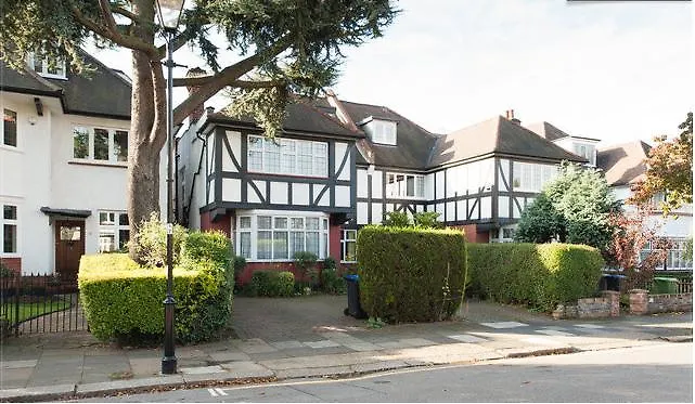 Saint Gabriel\'S Road Guesthouse