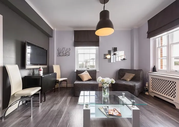 Central London Forset Court Studio
