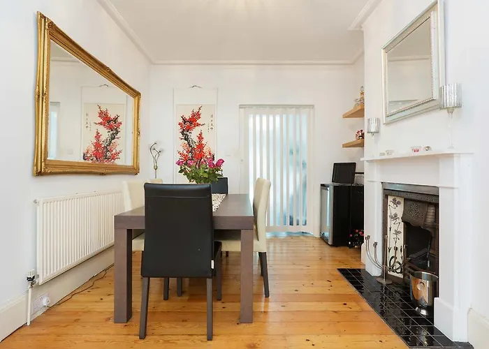 Veeve - Homely Hammersmith