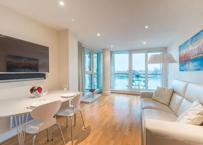 Stunning Flat Overlooking The Thames