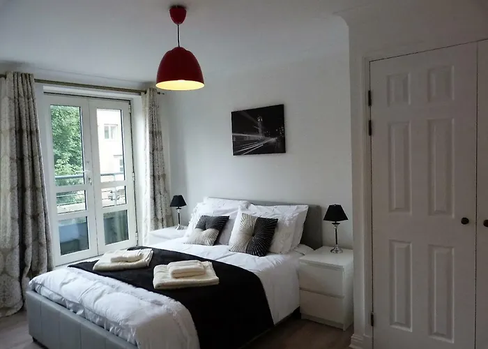 Regents Plaza Apartment