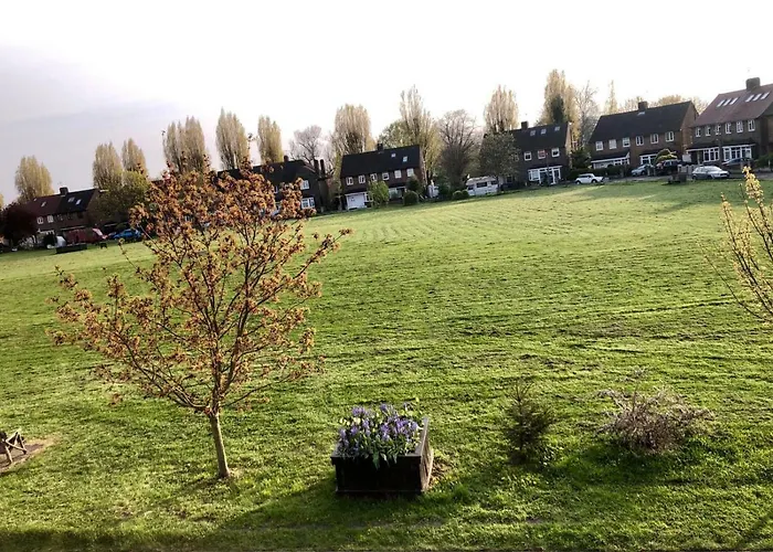 Heathfield Sq