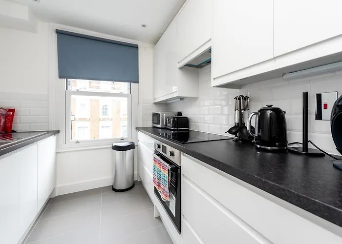 Gorgeous Apartment By Hyde Park
