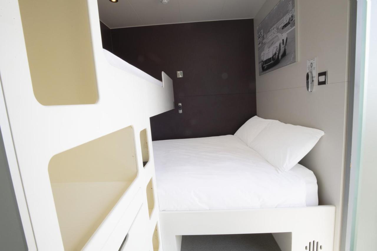 Snoozebox Stratford *