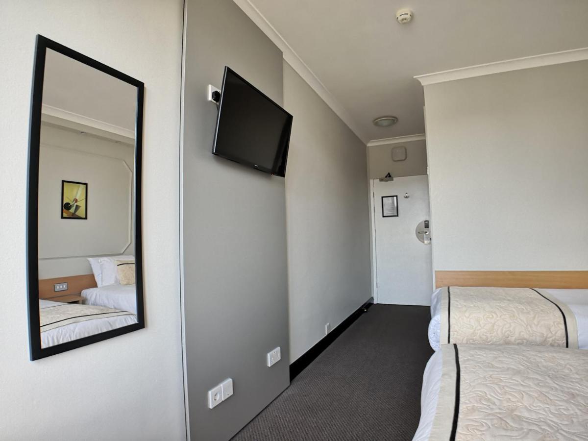 Hotel Lancaster Hall 3*