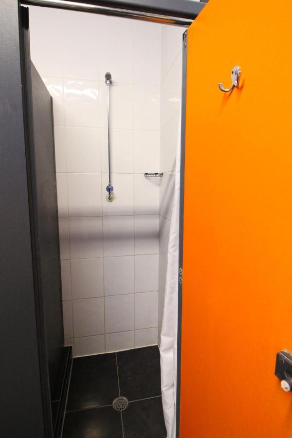 Backpackers Youth Hostel *