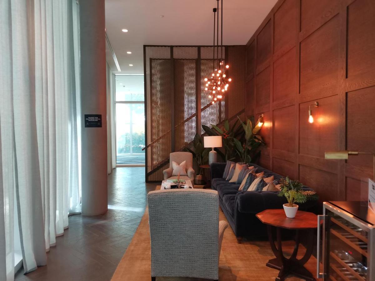 Charles Hope Canary Wharf South Quay Leilighet London