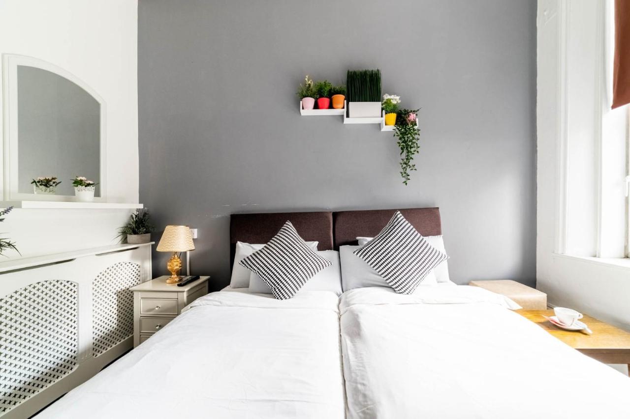 Hostel Book A Bed London