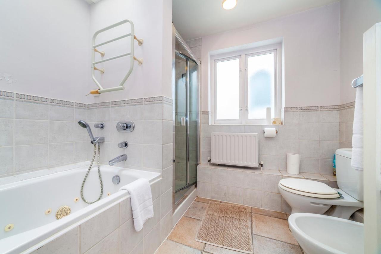 Holiday home Kynance Mews Rustic And Unique Three Bedroom Mews House With A Private Courtyard