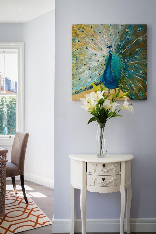 24 Molyneux Street Apartment