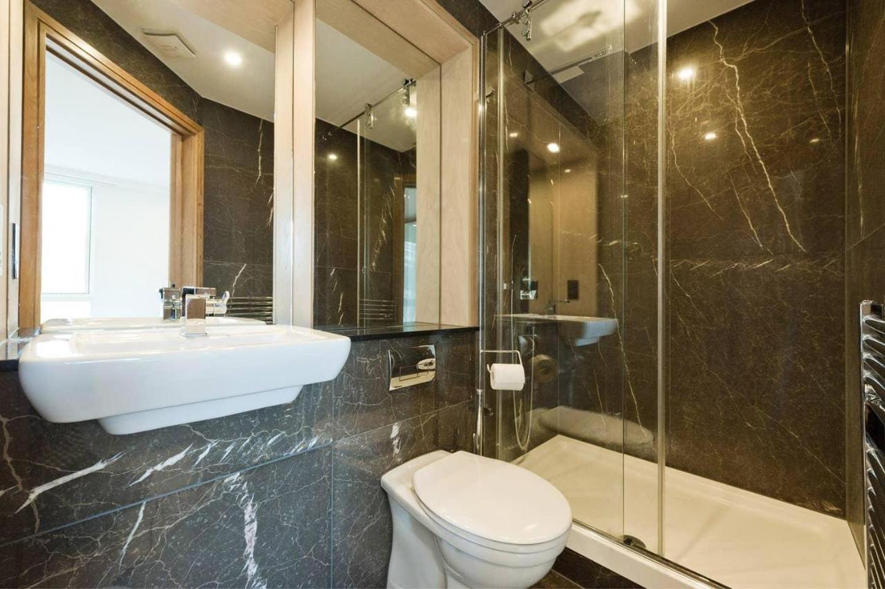 Comfortable Two Bedroom Apt In The Heart Of Kings Cross Area Londra
