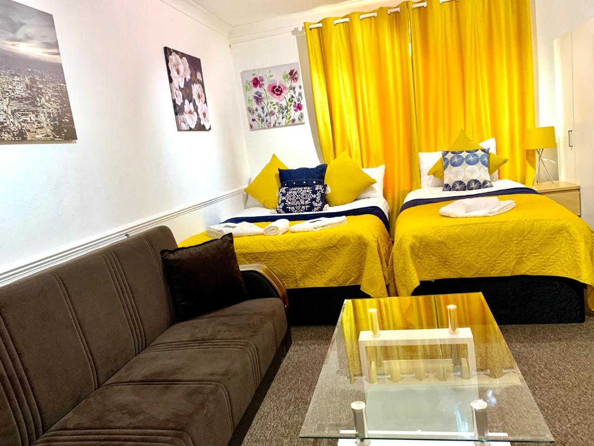 Apartment Spacious Excel 2 Bedrooms, Separate Reception, Kitchen, Full